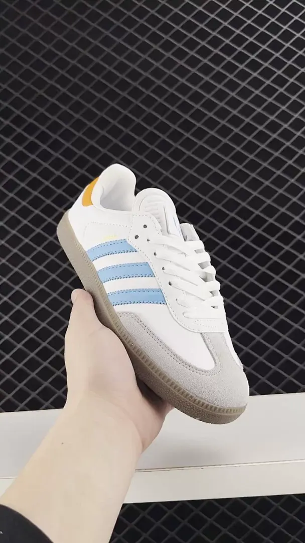 Adidas 4393