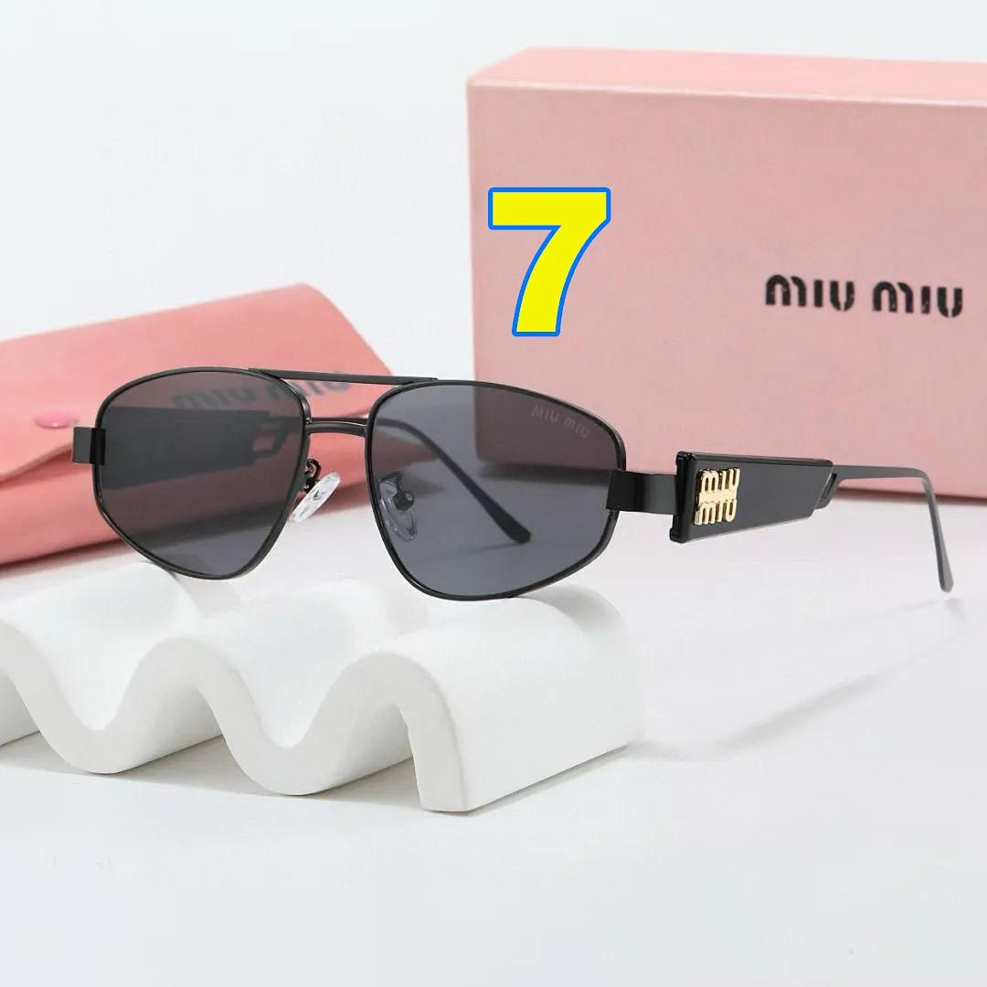 MIUMIU 4567 תמונה 9