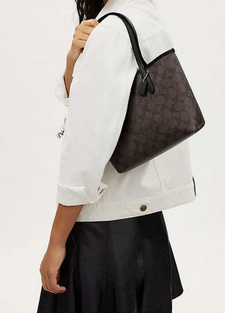 Coach 4868J