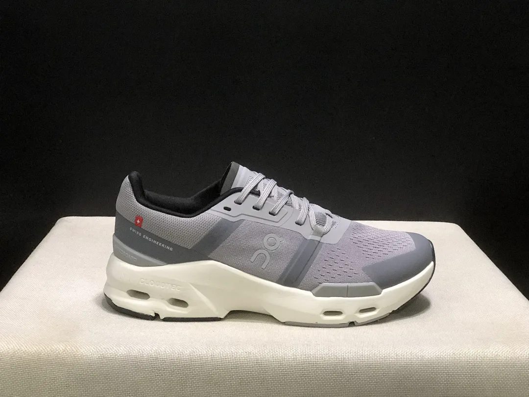 On Cloud 4877 תמונה 160