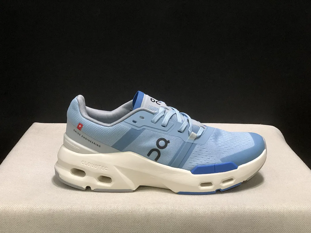 On Cloud 4877 תמונה 83