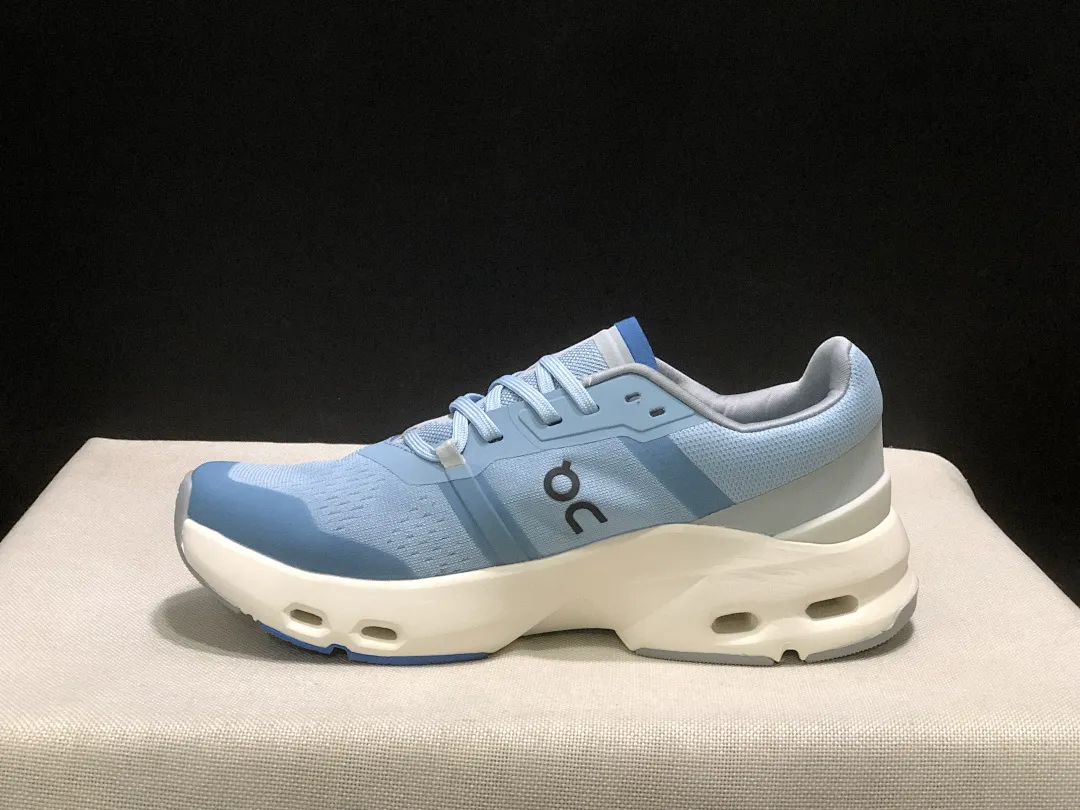 On Cloud 4877 תמונה 84