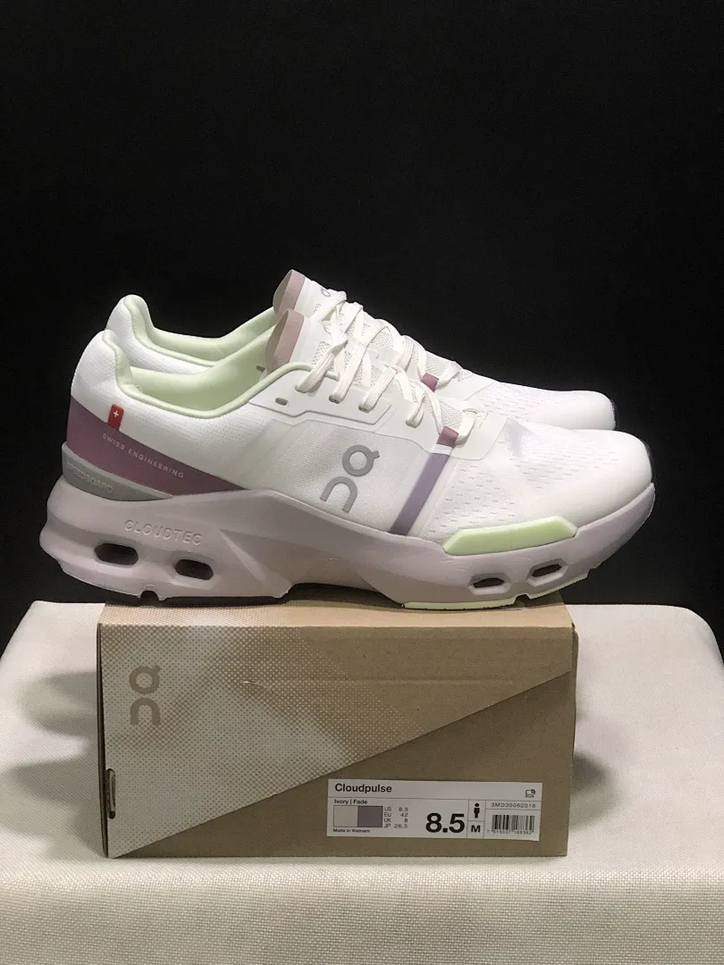 On Cloud 4877 תמונה 98