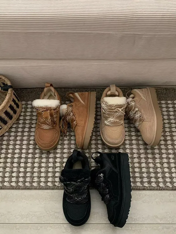 UGG 5122J