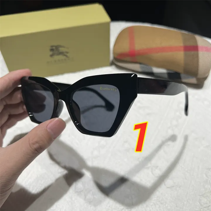 Burberry 5257J