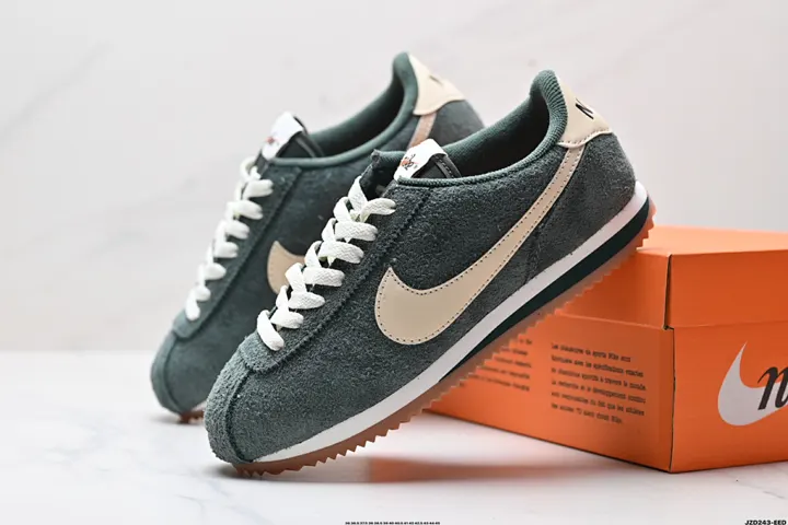 Nike 5323