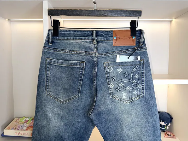 LV 5469F