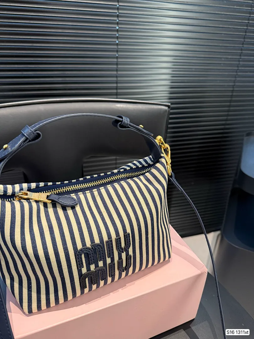 MIUMIU 5547 תמונה 7