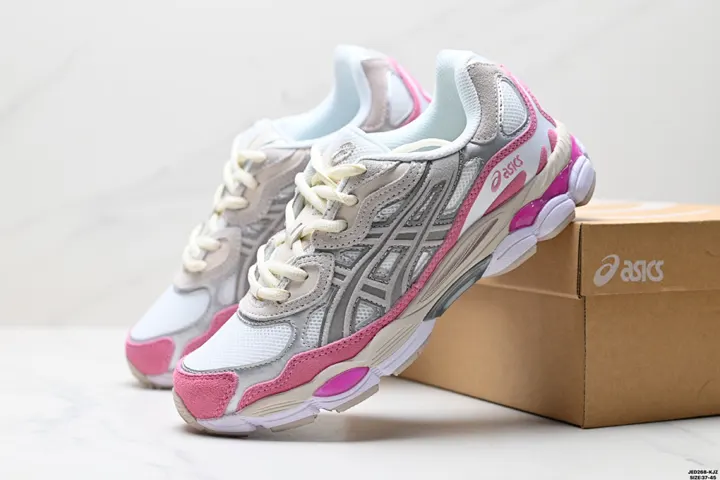 Asics 5802