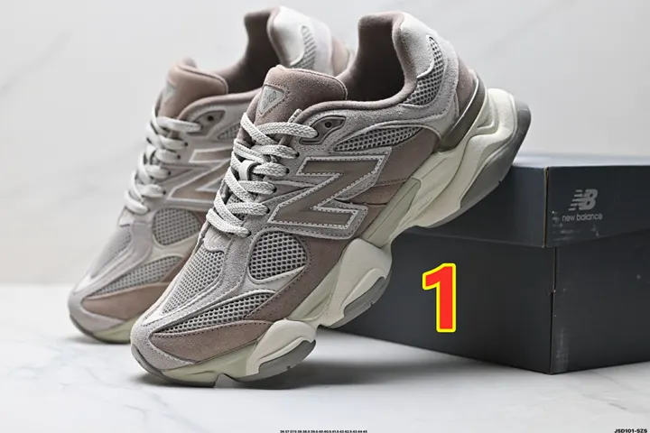 New Balance 5832