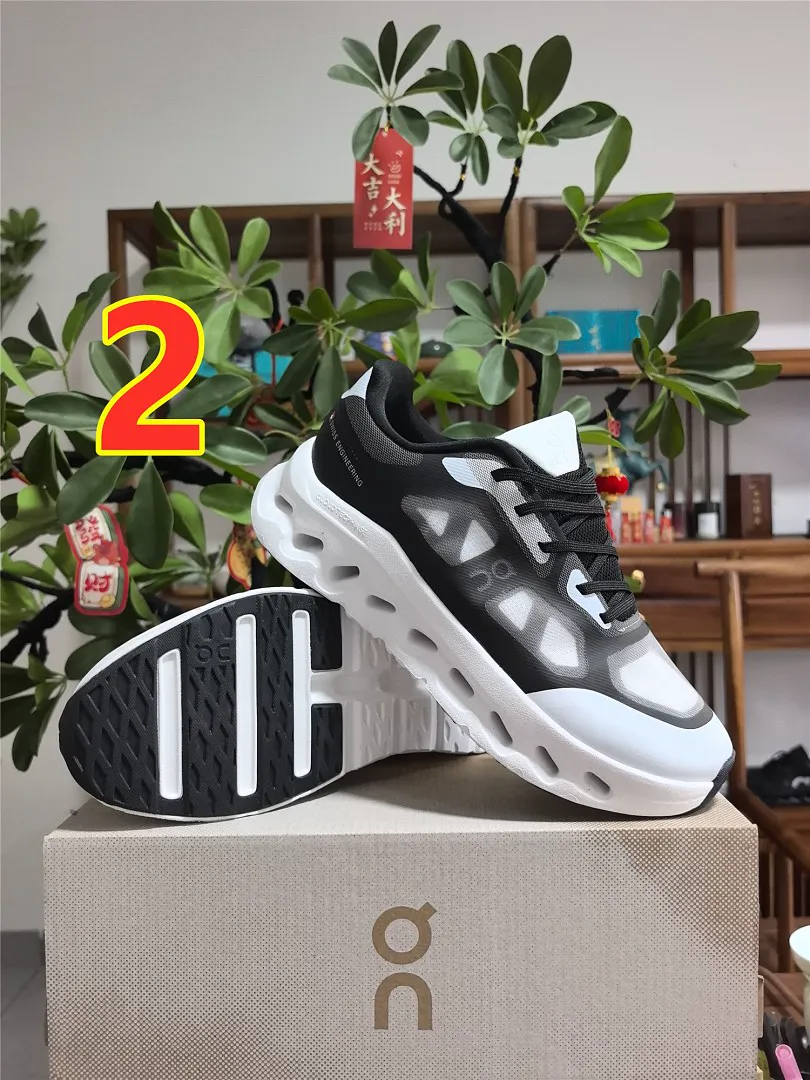 On Cloud 6546 תמונה 3