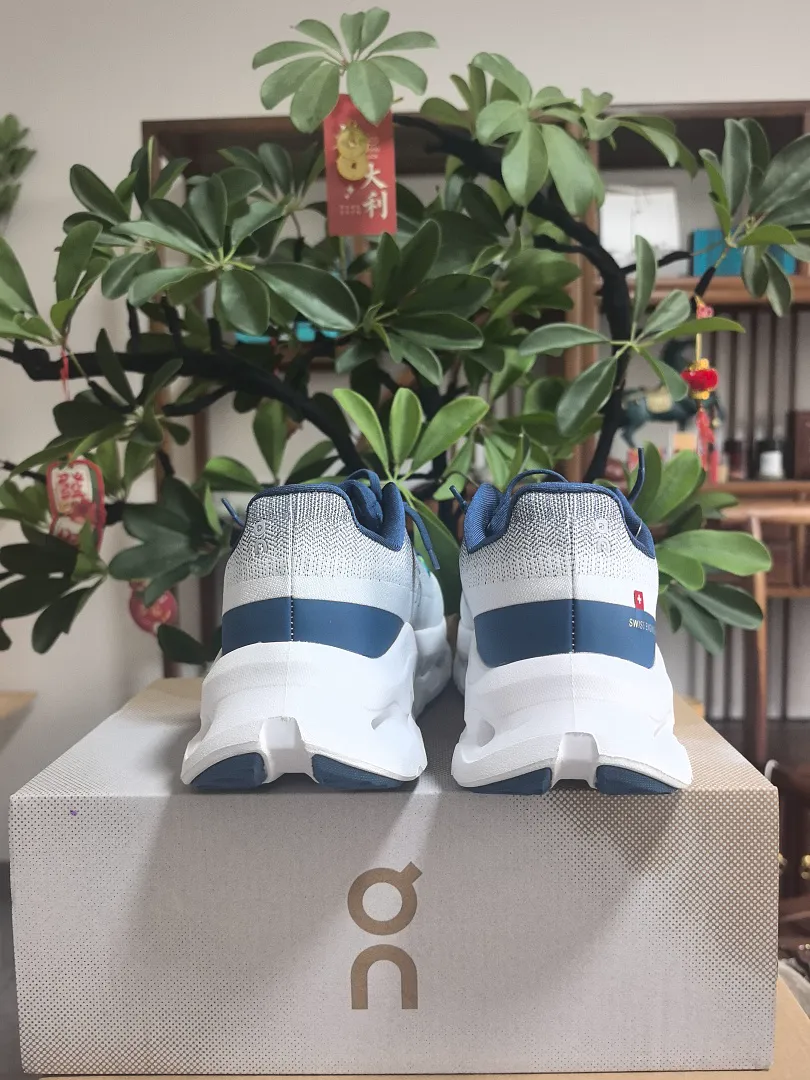 On Cloud 6548 תמונה 10