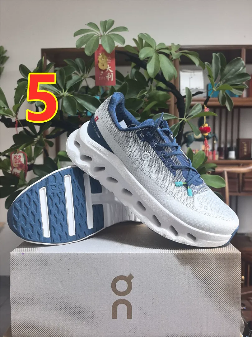 On Cloud 6548 תמונה 6