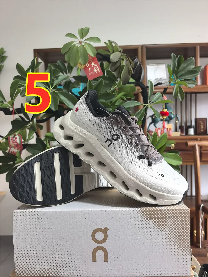 On Cloud 6549 תמונה 4