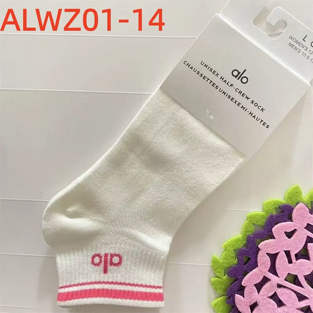 alo yoga ALWZ01 תמונה 16