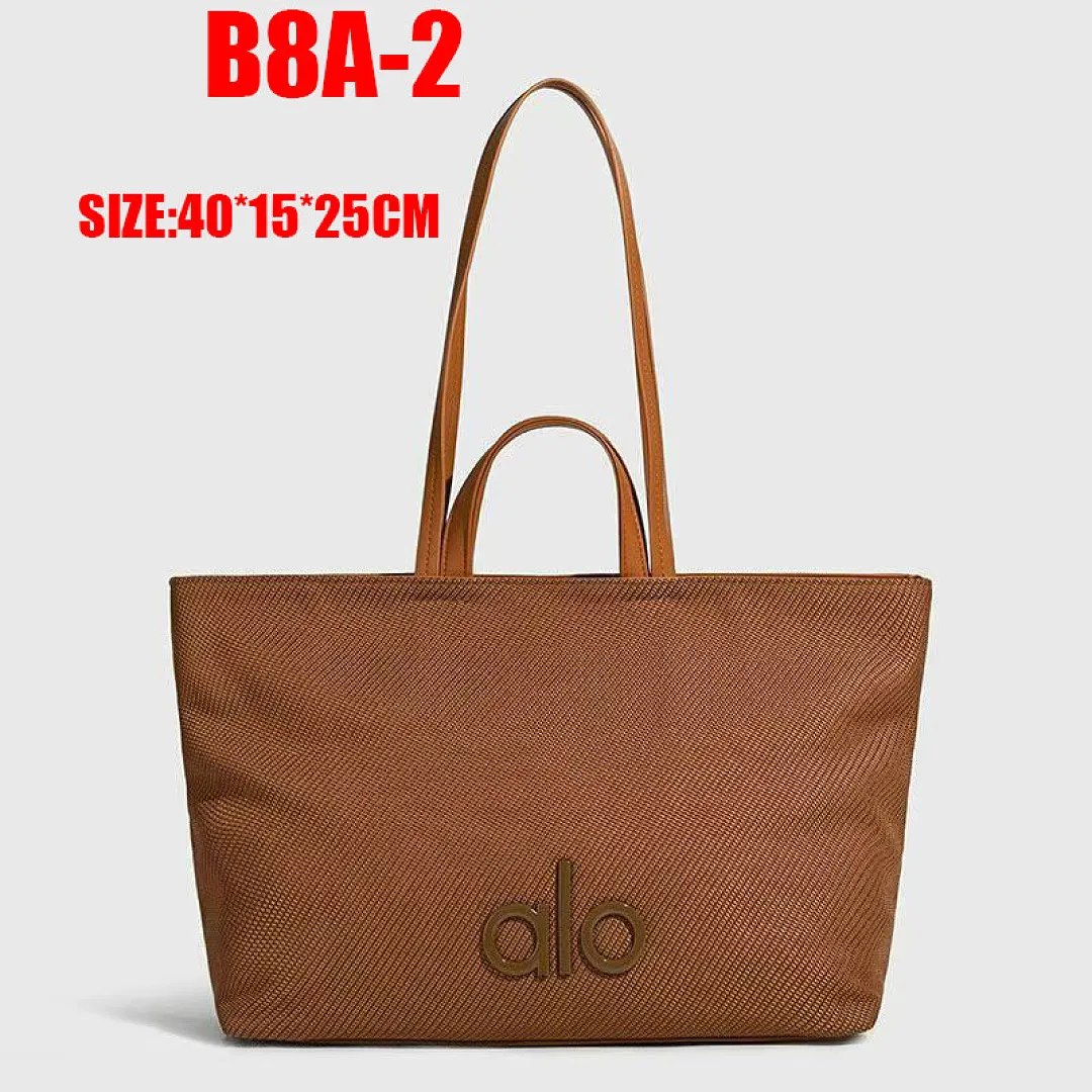 alo yoga B8A תמונה 9