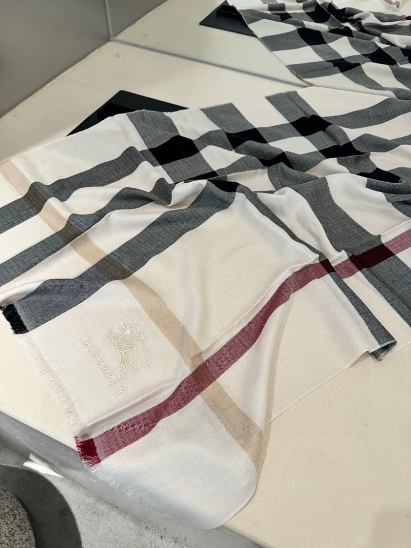 Burberry BBRWJ09 תמונה 9