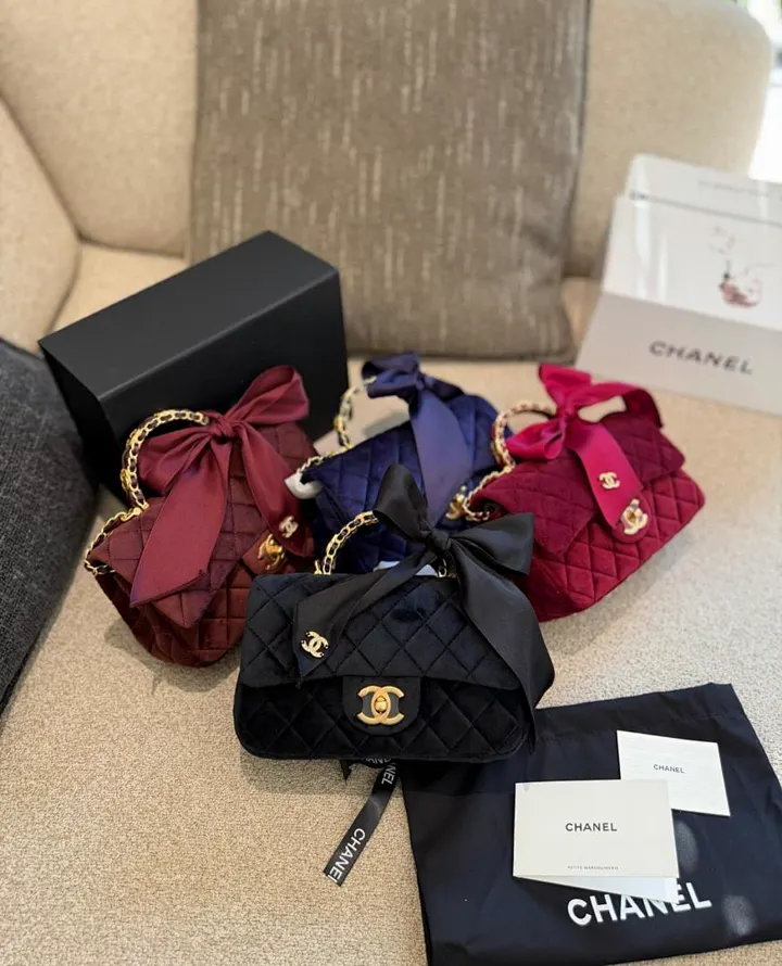 Chanel CHNB93
