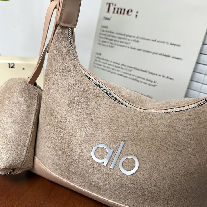 alo yoga D84G