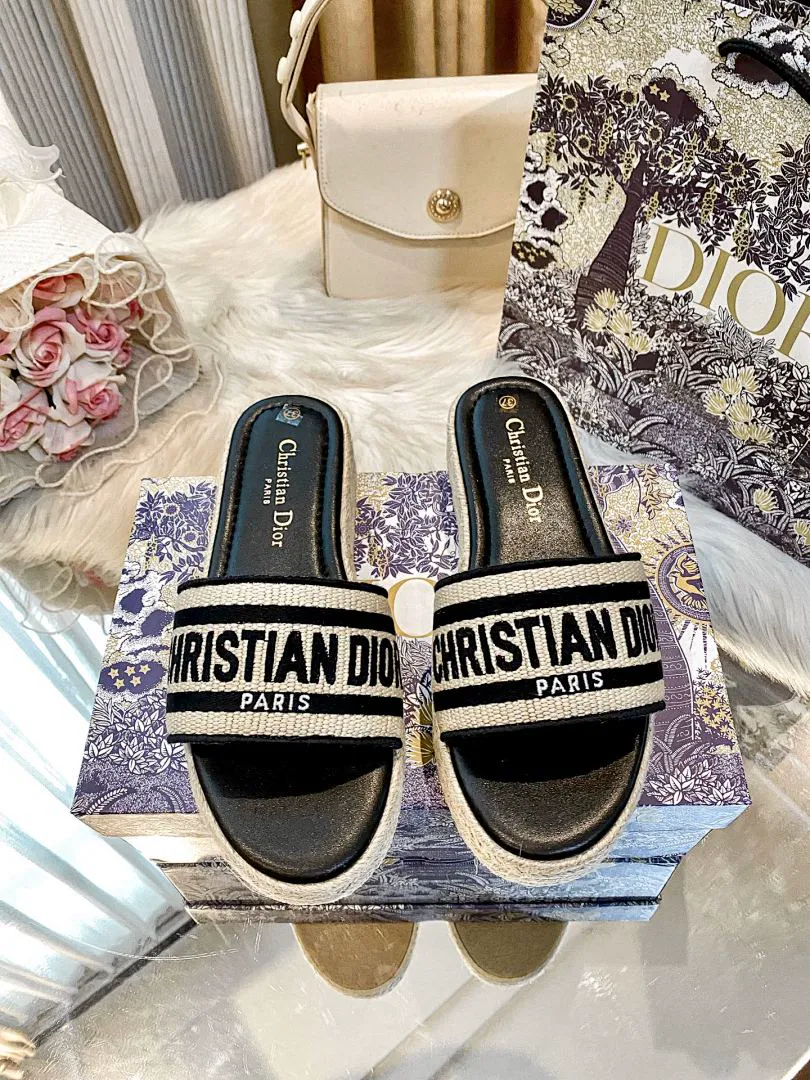 Dior EEW2 תמונה 9