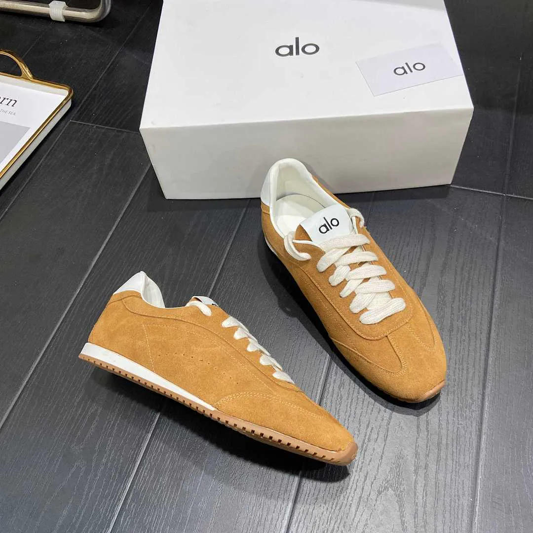 alo yoga J02X תמונה 9