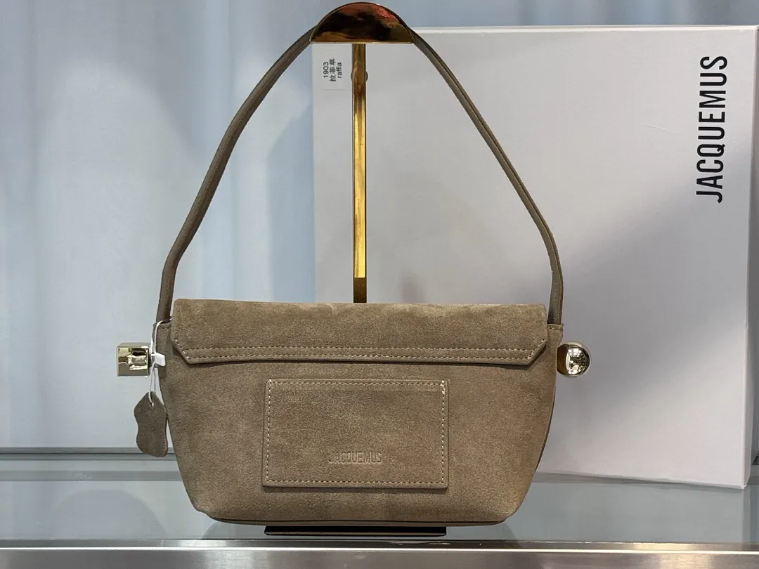 Jacquemus JACBB014 תמונה 5