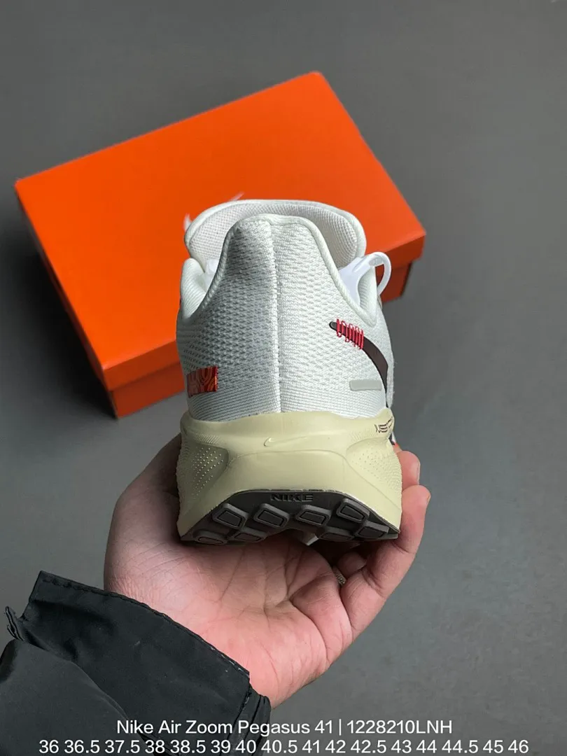 Nike JJR7 תמונה 6