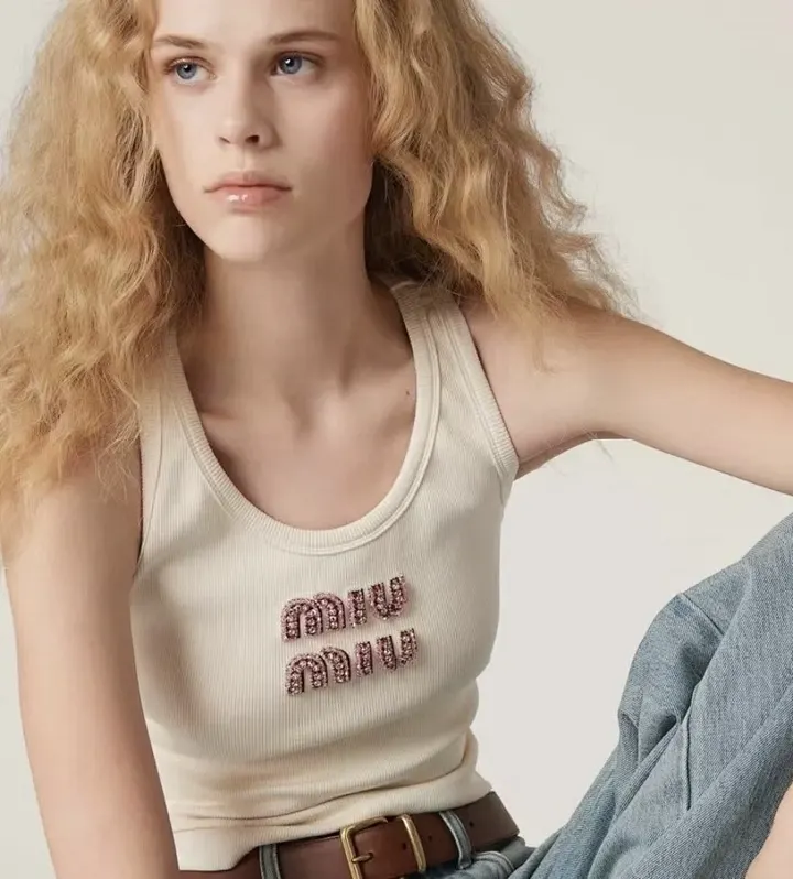 MIUMIU KK08
