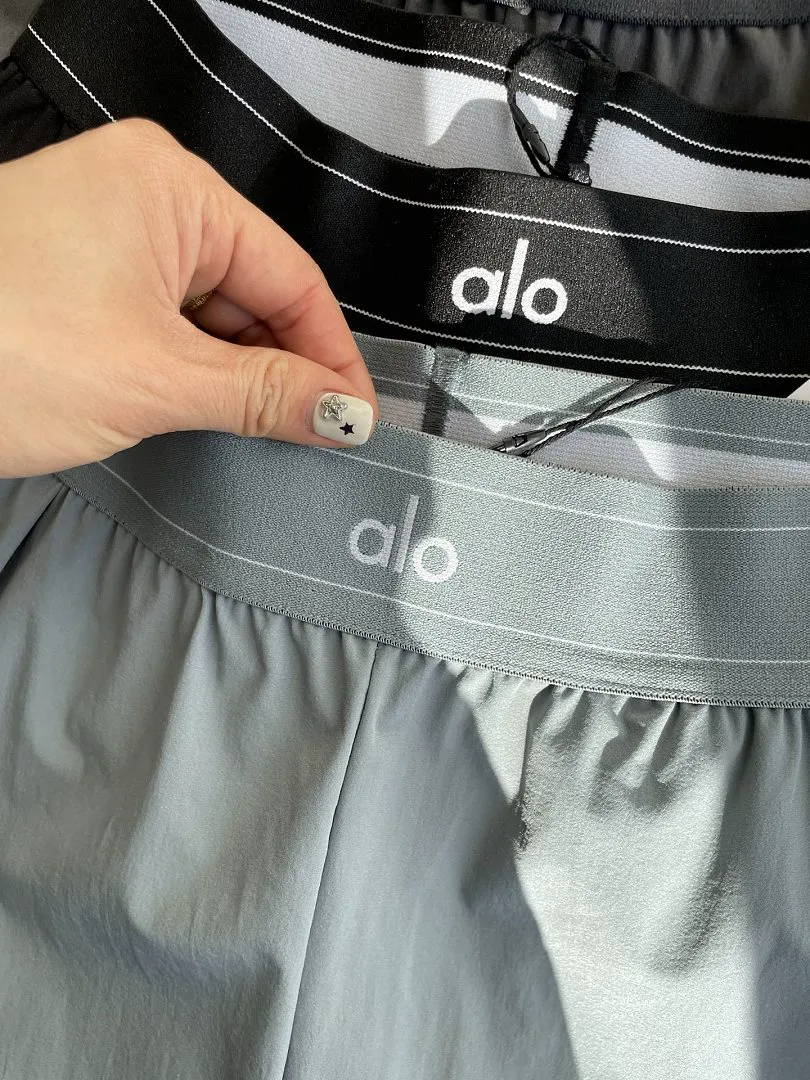 alo yoga L01J תמונה 14