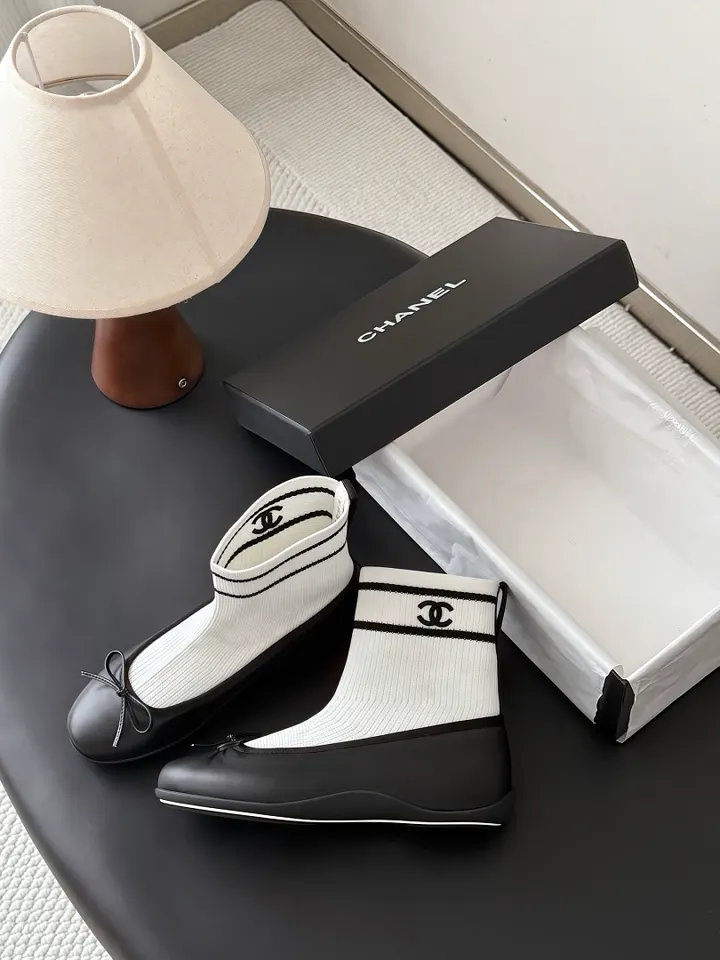 Chanel L643