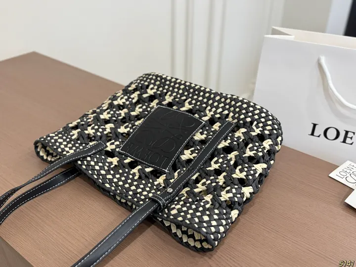 Loewe LYWBB049