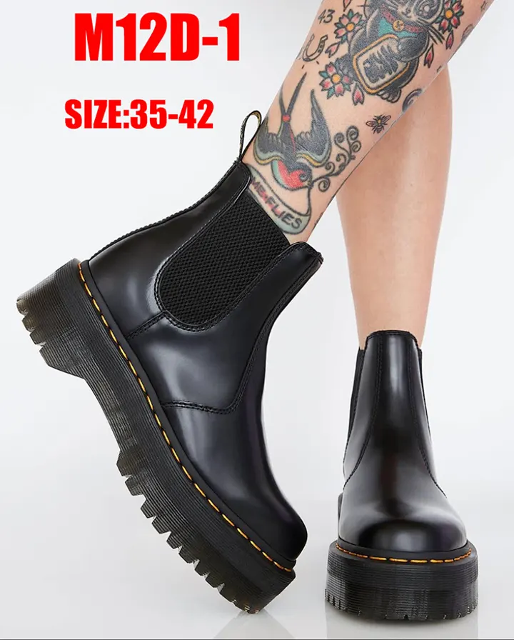 Dr. Martens M21D