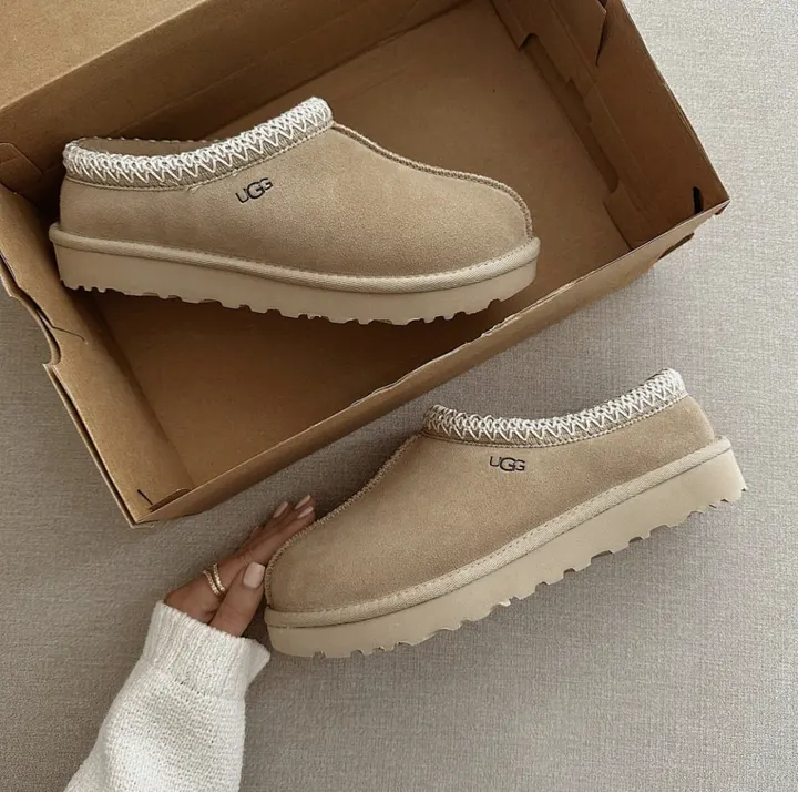 UGG M7D6