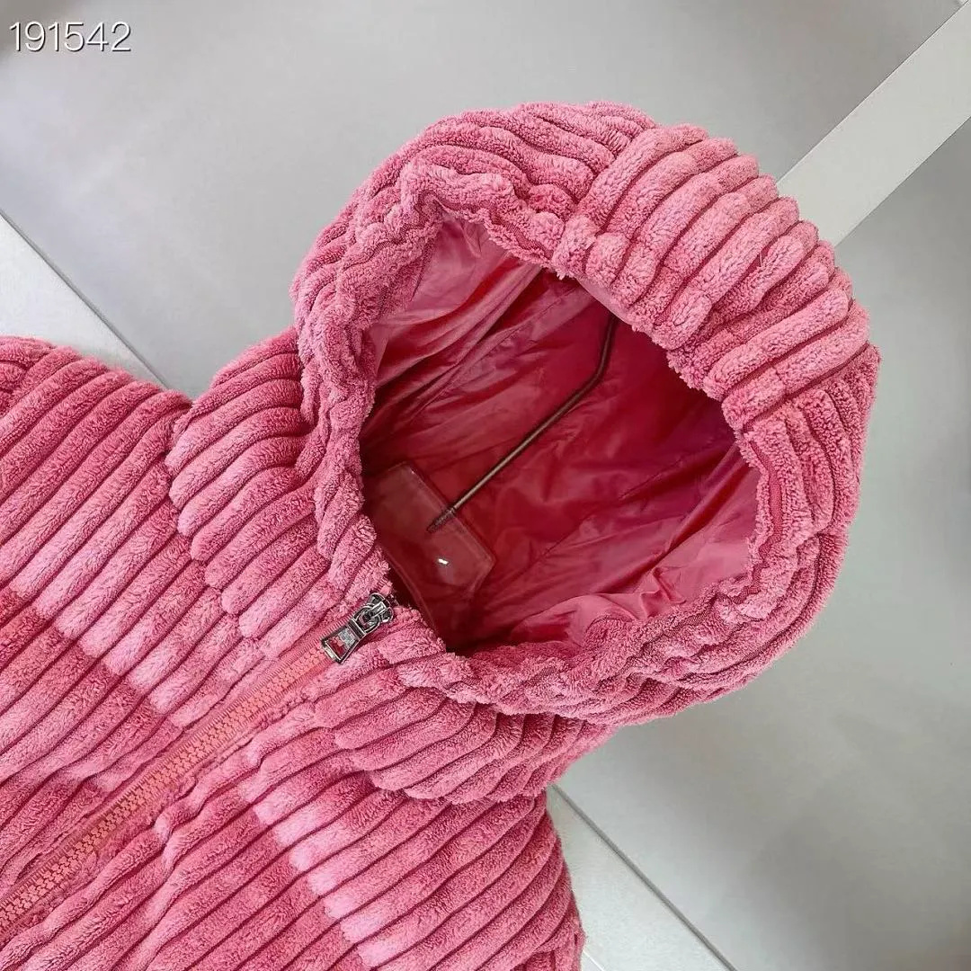 Moncler MCYF107 תמונה 4