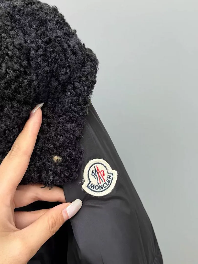 Moncler MCYF110 תמונה 3