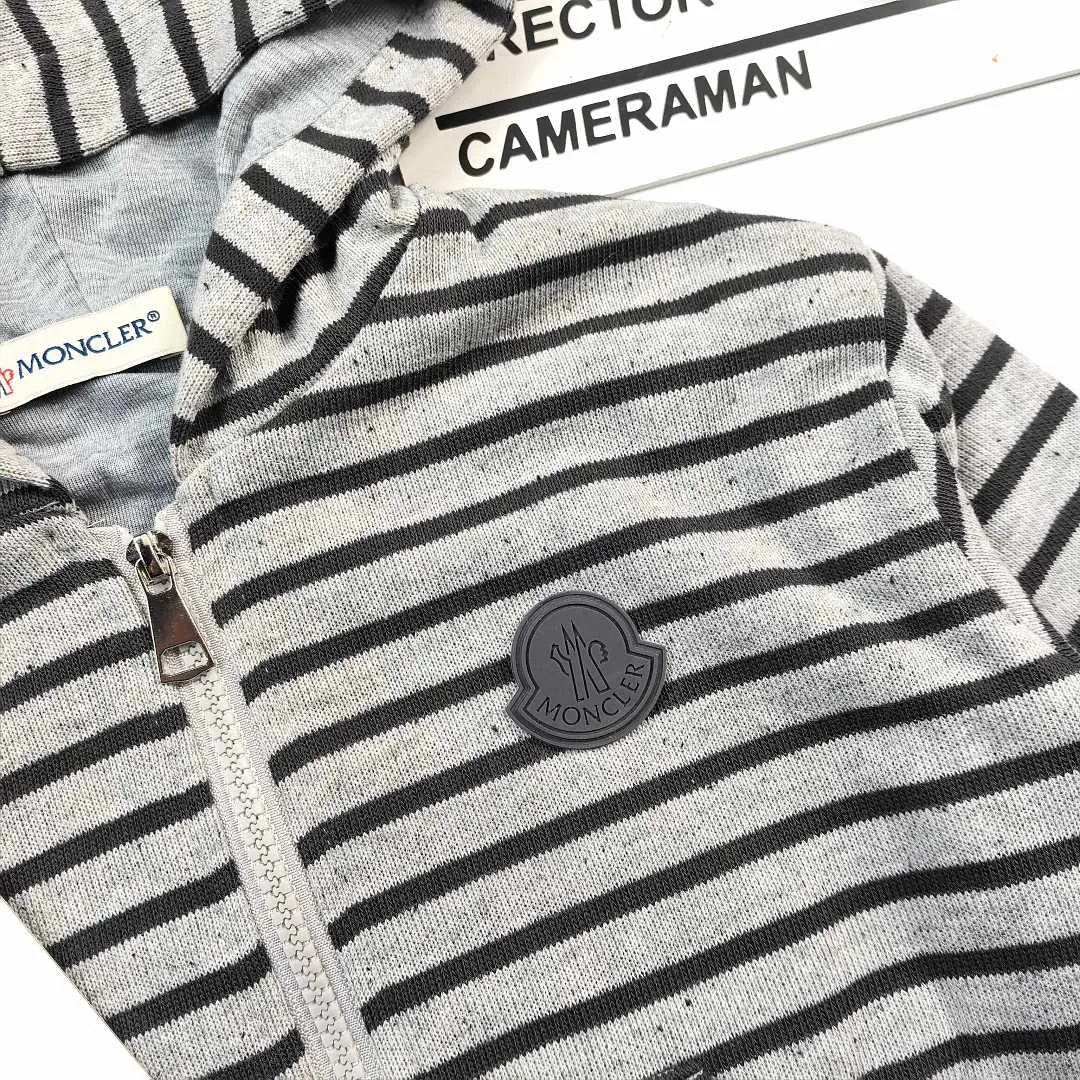 Moncler MCYF136 תמונה 4