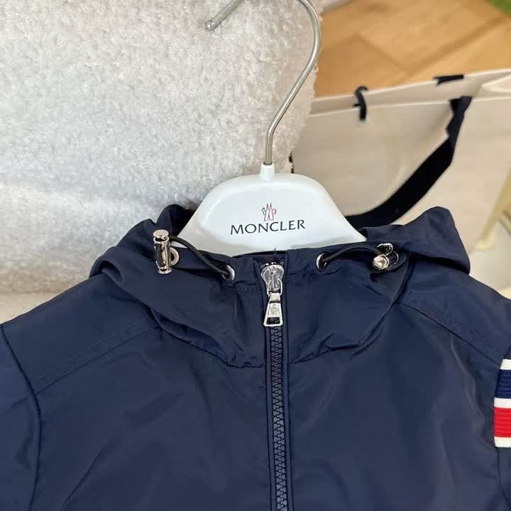 Moncler MCYF71 תמונה 4