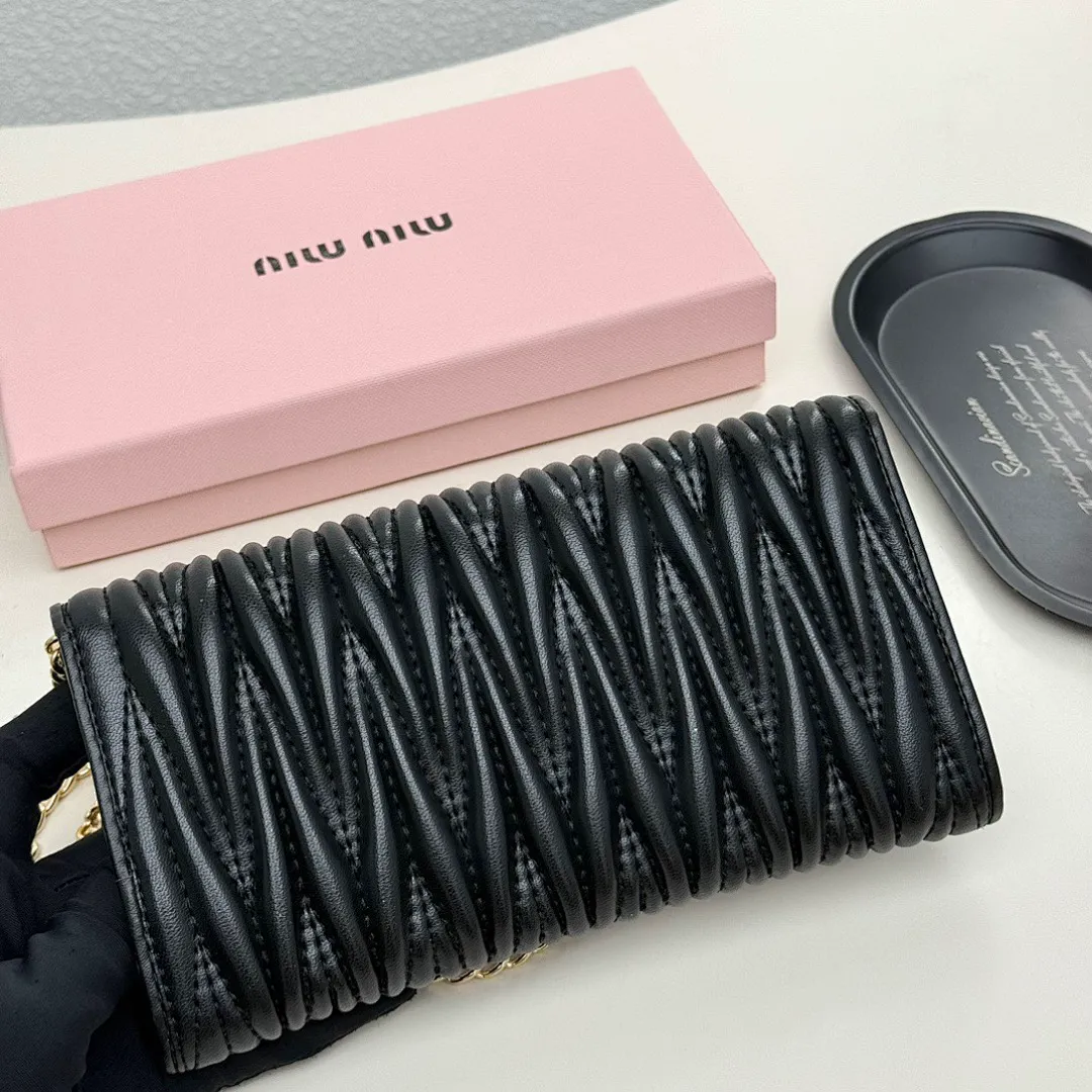 MIUMIU MIUB46 תמונה 6