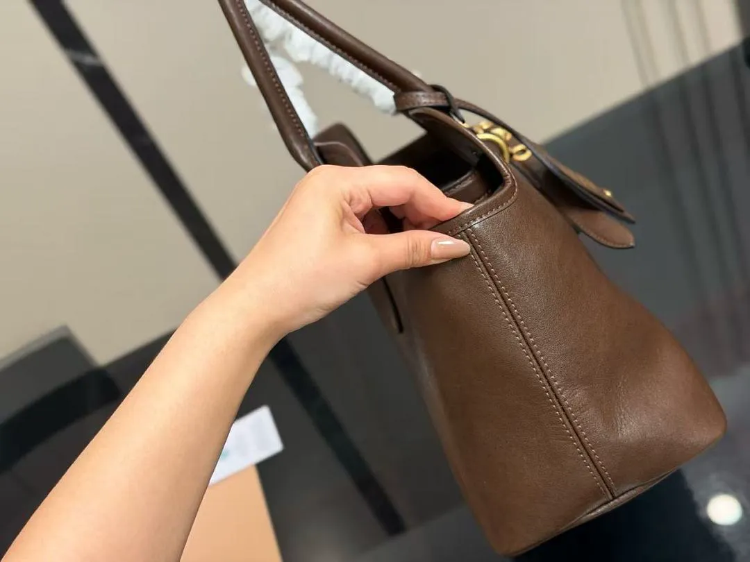 MIUMIU MIUBB028 תמונה 5