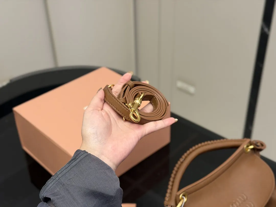 MIUMIU MIUBB031 תמונה 9