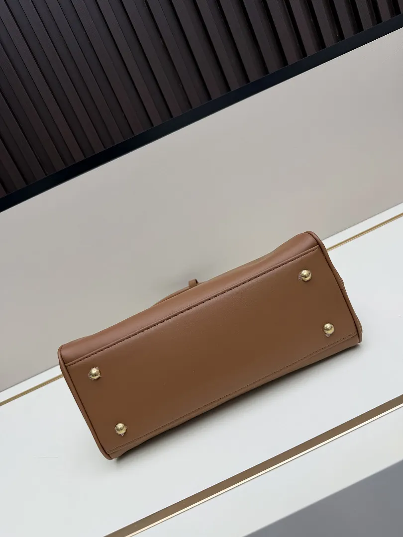 MIUMIU MU09 תמונה 6