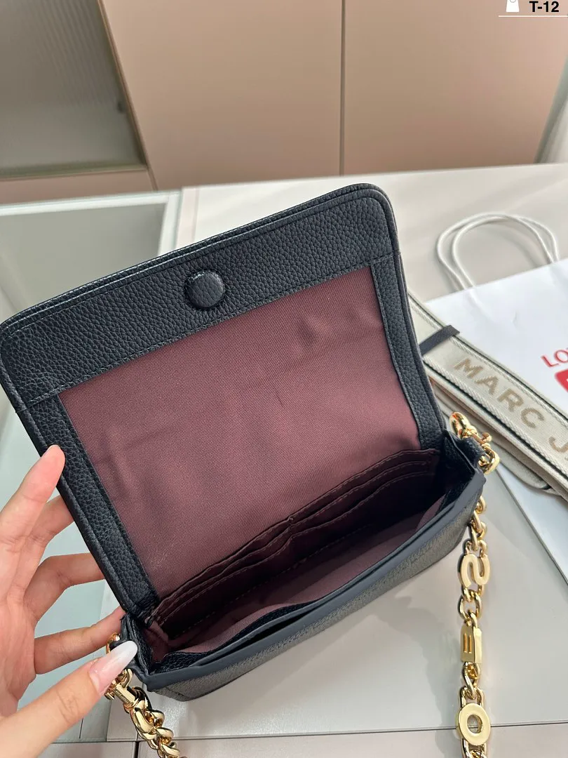 Marc Jacobs MYBBB013 תמונה 9