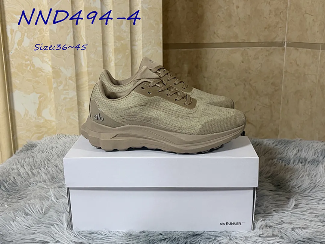 alo yoga NND494 תמונה 9