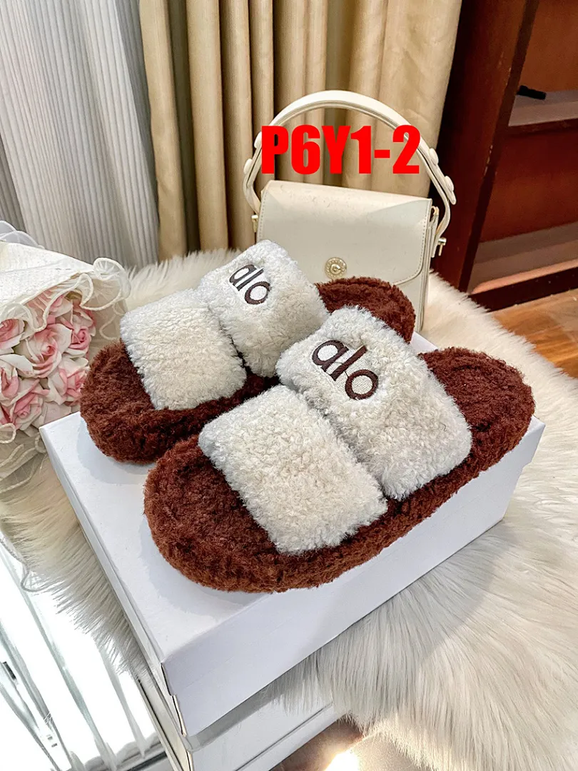 alo yoga P6Y1 תמונה 11
