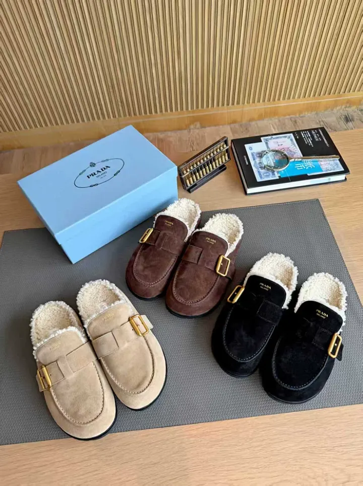 Prada PRDX47