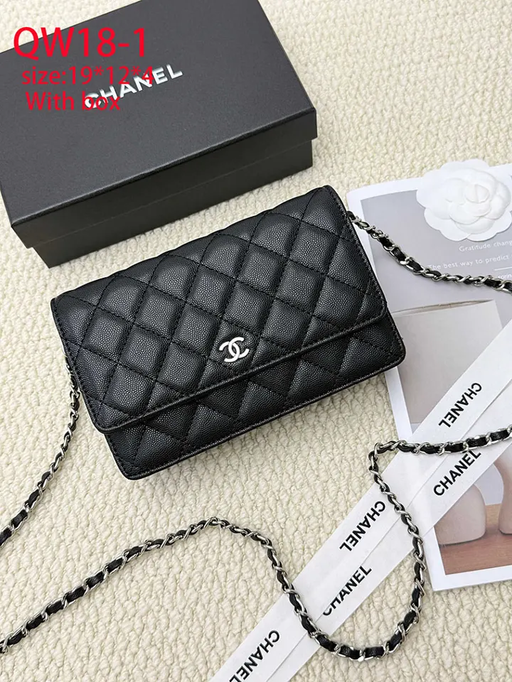 Chanel QW18