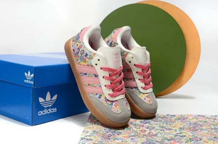 Adidas R99D