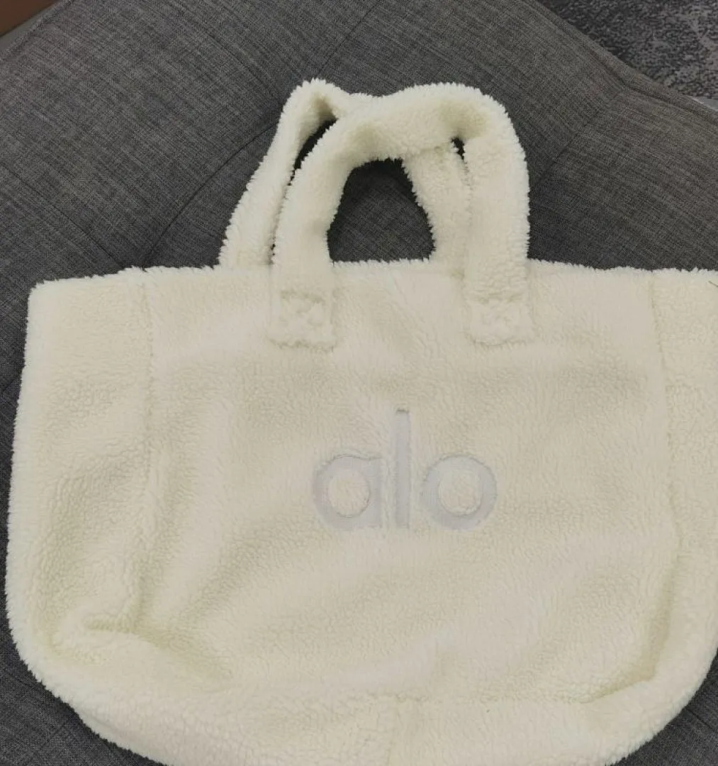 alo yoga U8Q1 תמונה 8