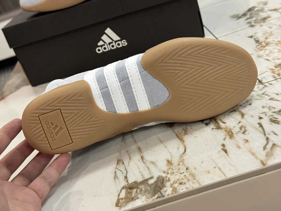 Adidas X63J תמונה 8