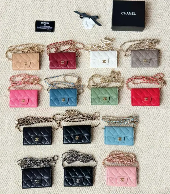 Chanel XNEBB075